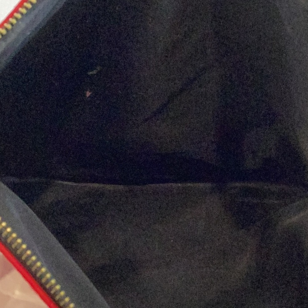 💚 YSL Glossy Red Cosmetics Bag - Picture 10 of 11